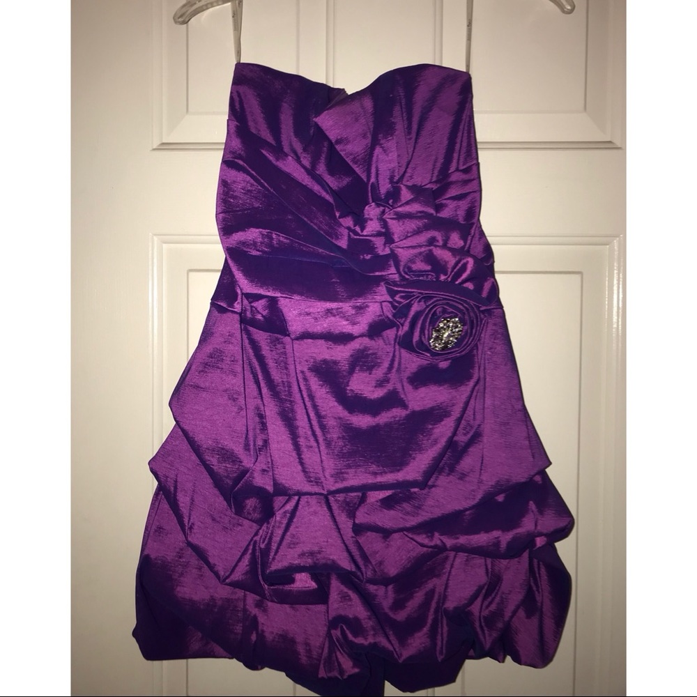 🎀Purple party dress with ruffles🎀